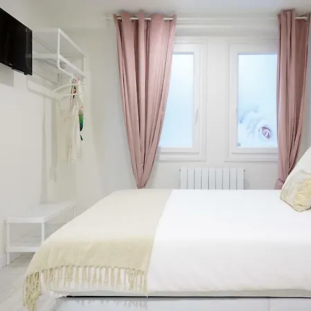 Habitaka, Hogares De Paso 3*